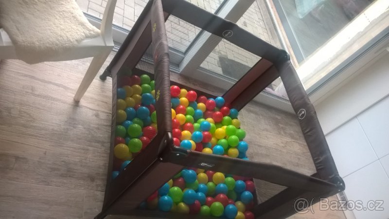 500 ks barevných plastových míčků - 4