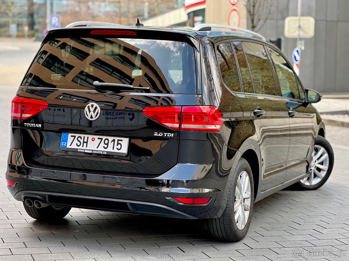 VW Touran 7 míst - 4