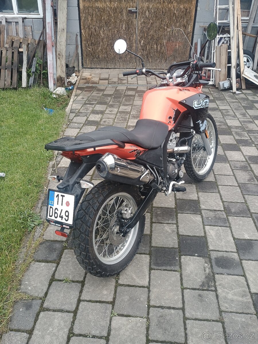 UM DSR 125 adventure TT