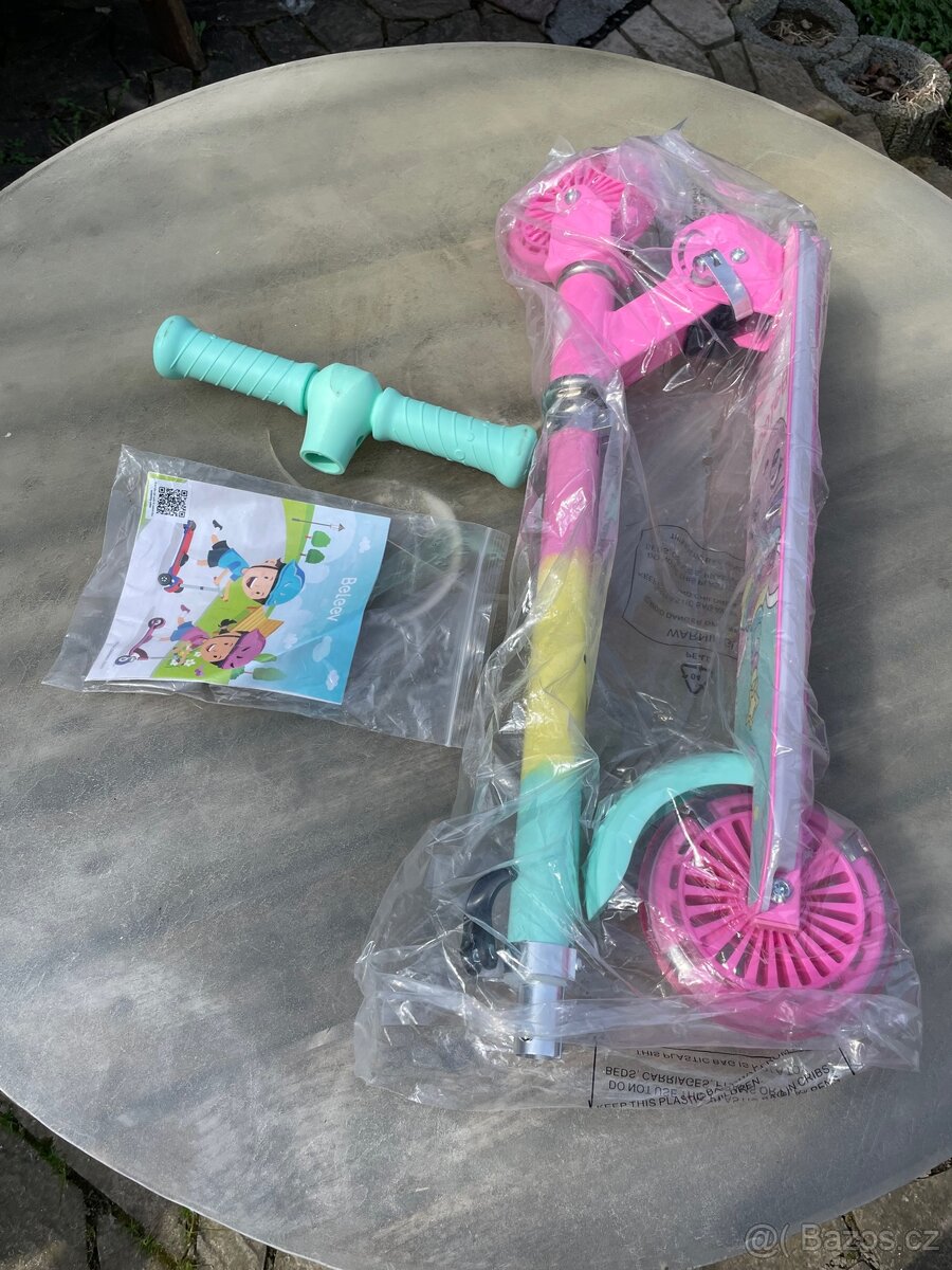 Nová dětská LED koloběžka scooter (116) - 4