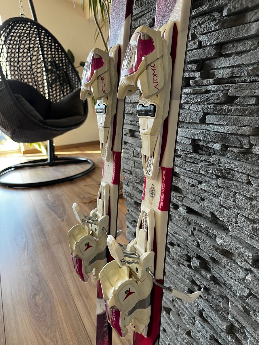 Atomic Dámské lyže vel. 141 JAKO NOVÉ - 4