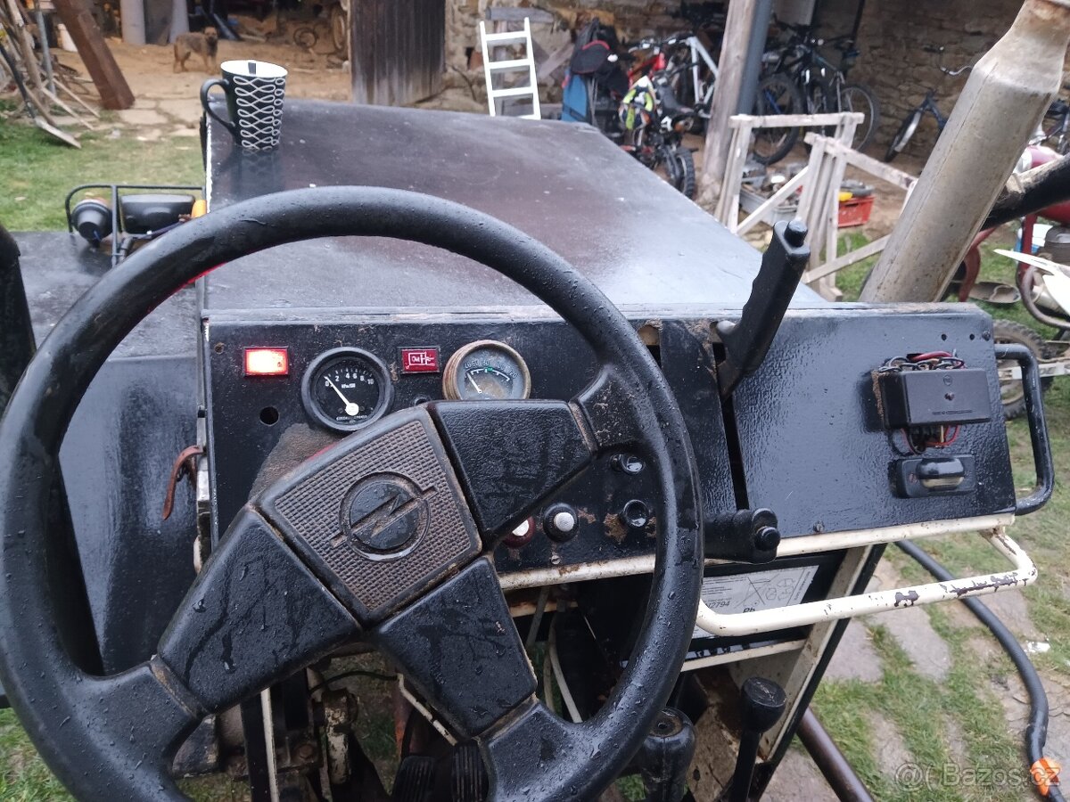 Traktor domácí výroby 4x4 - 4