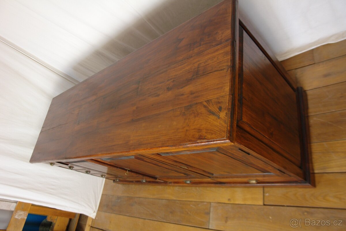 Velká masivní komoda TEAK - 4