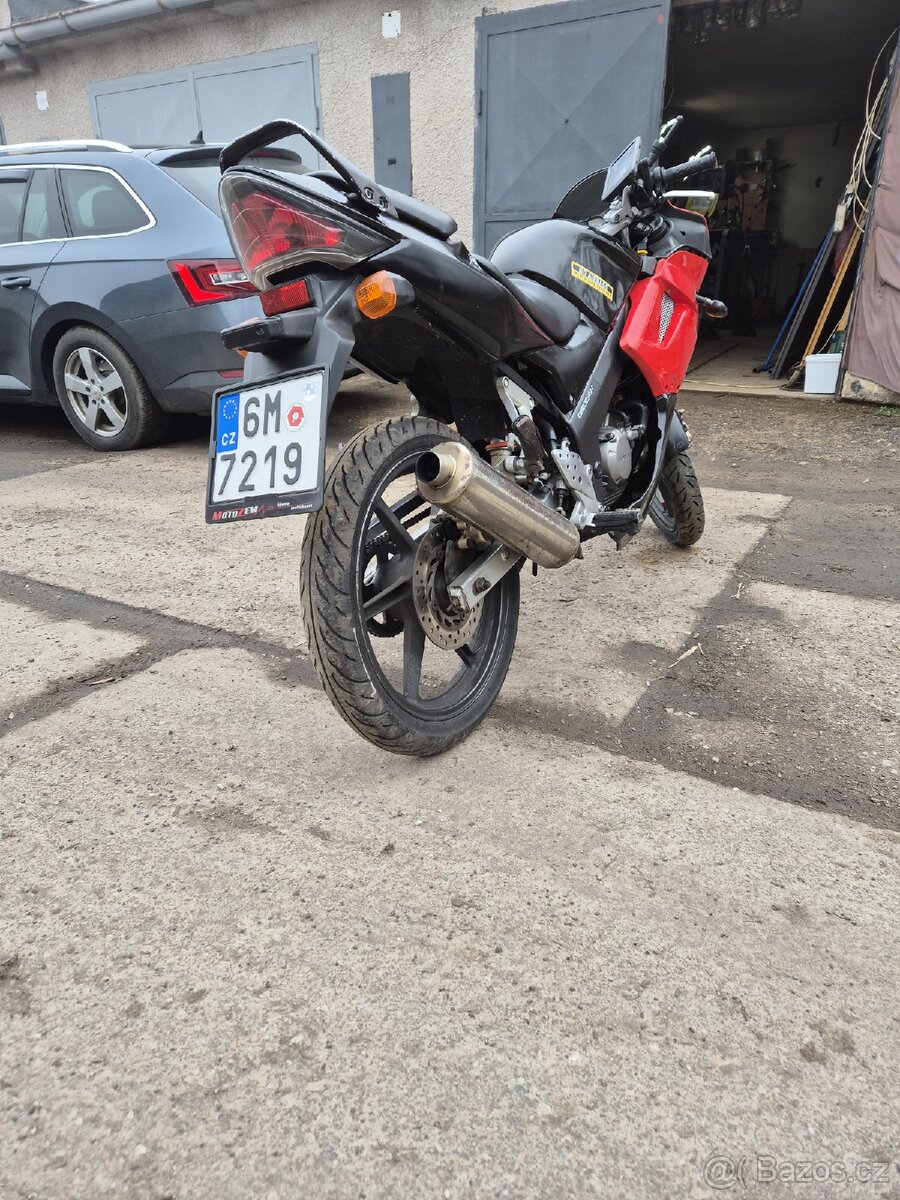 Honda CBR 125 - 4