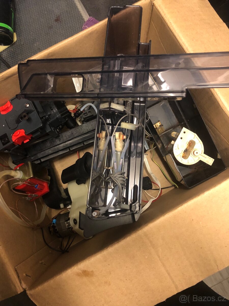 Delonghi magnifica Rohnson 98028 díly - 4