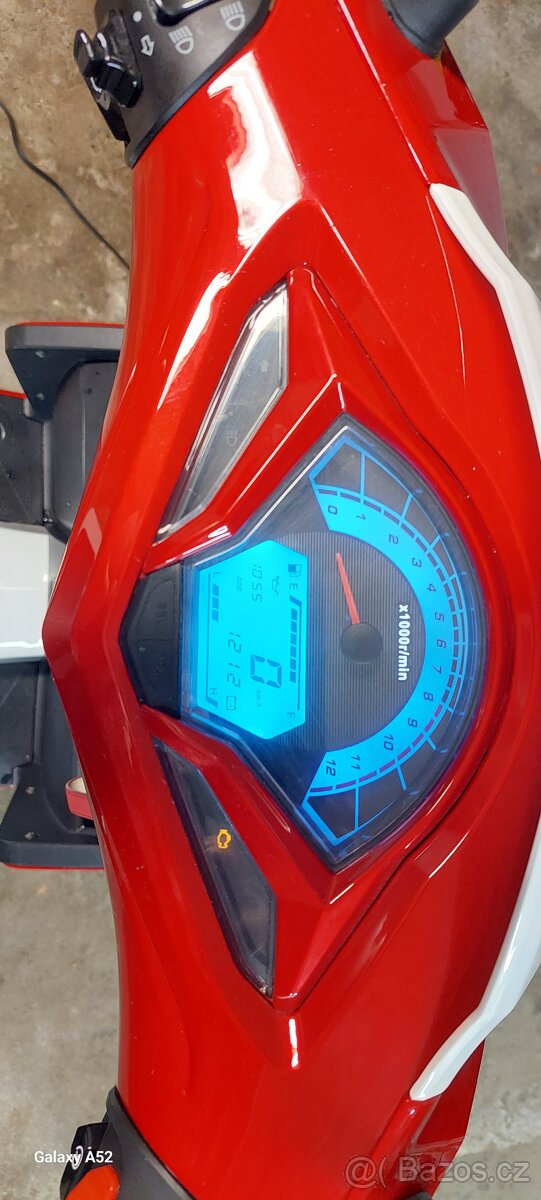 Yuki Falcon 125i - 4