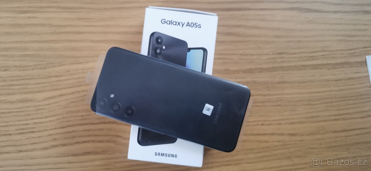 Nový nepoužítý telefon Samsung Galaxy A05s - 4