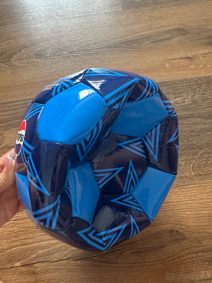 Fotbalový míč Pepsi UEFA Liga mistrů Champions League - 4