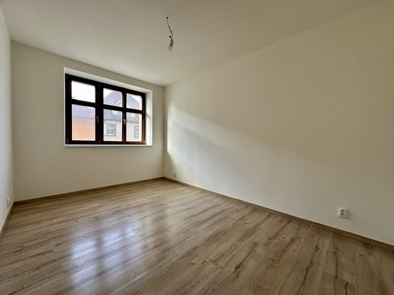 Moderní a nadstandardně zrekonstruovaný byt 3+kk (66 m²) - 4
