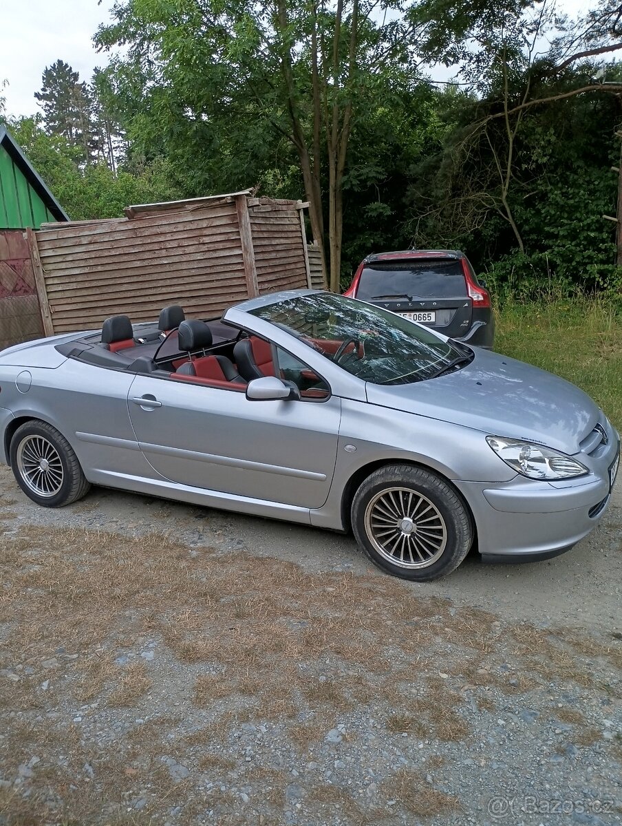 Peugeot 307CC se stahovací střechou - 4