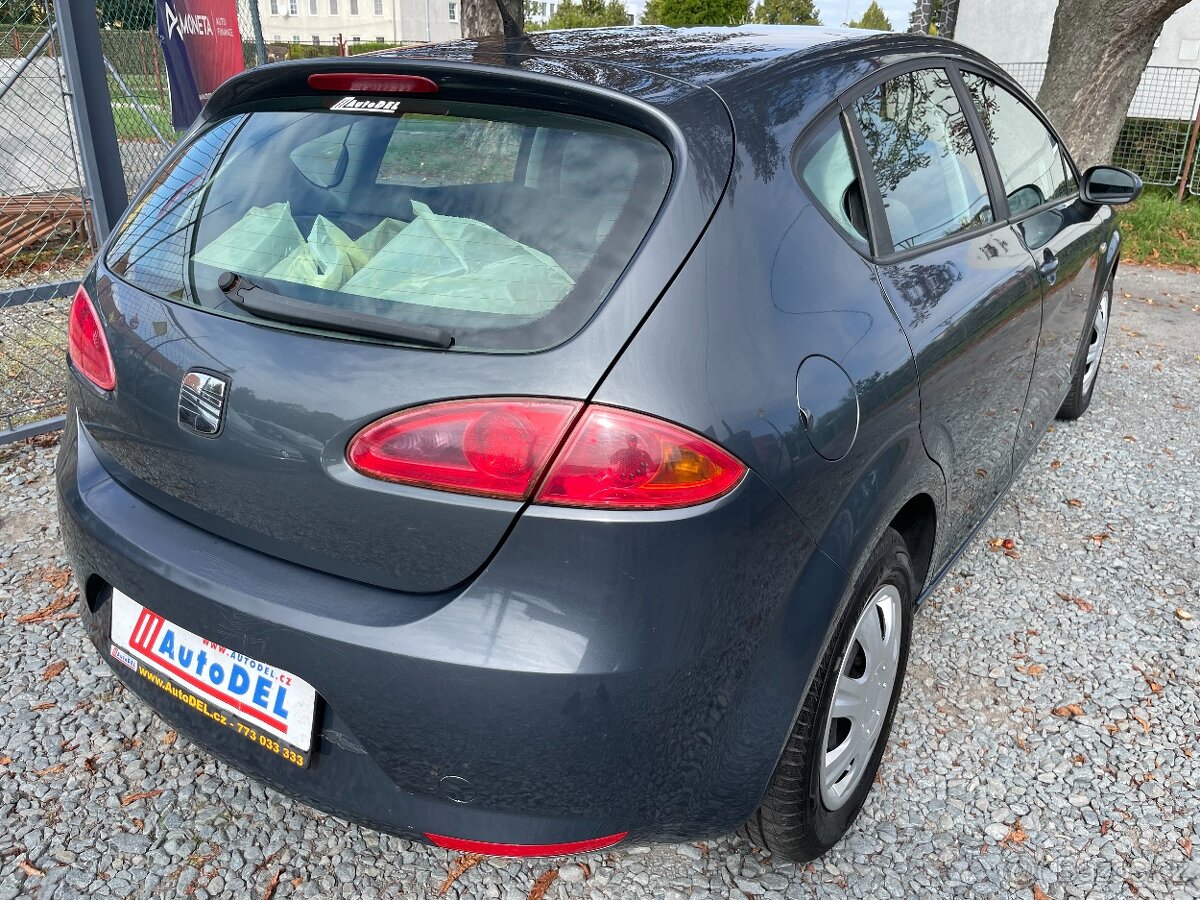 Seat Leon 1.6 MPi Serviska, Klima, 8xPneu - 4