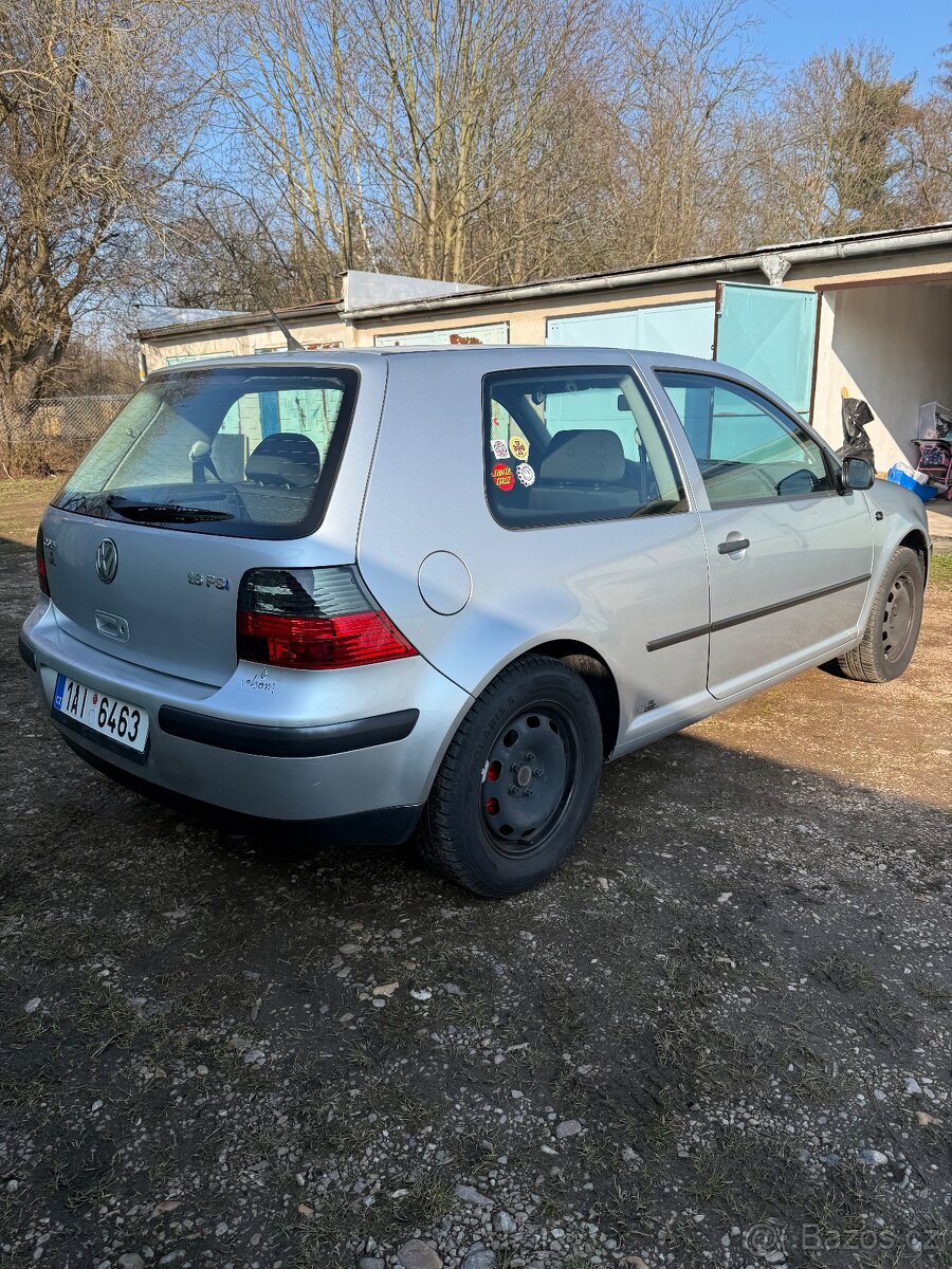 Golf IV 1.6Fsi (3dv.) - 4