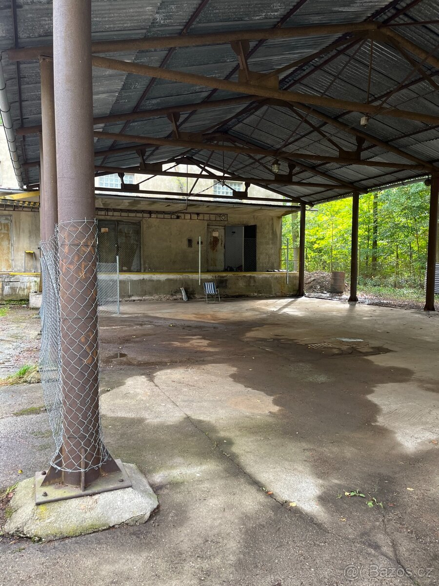 PRONÁJEM 900 m2 Soběslav , garáž , sklad , dílna - 4