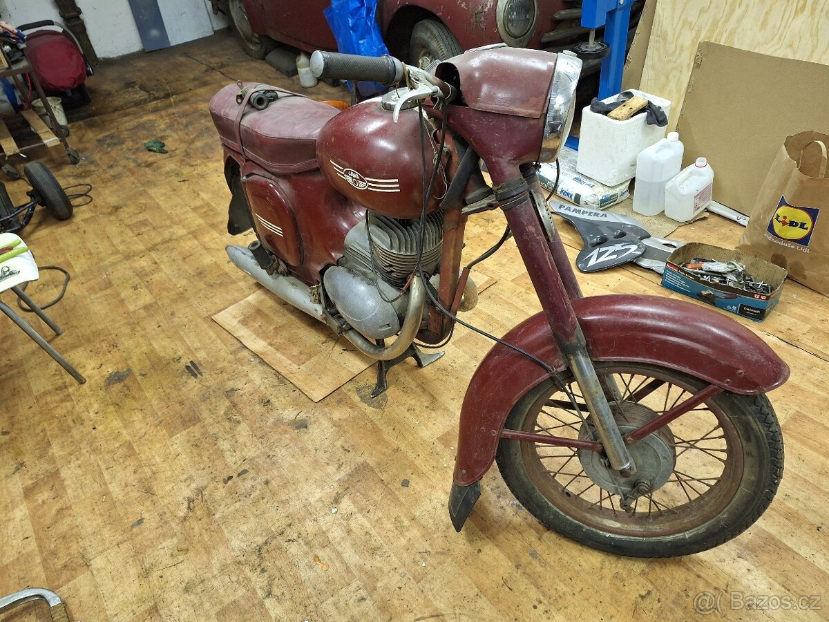 Jawa 250/559 - 4