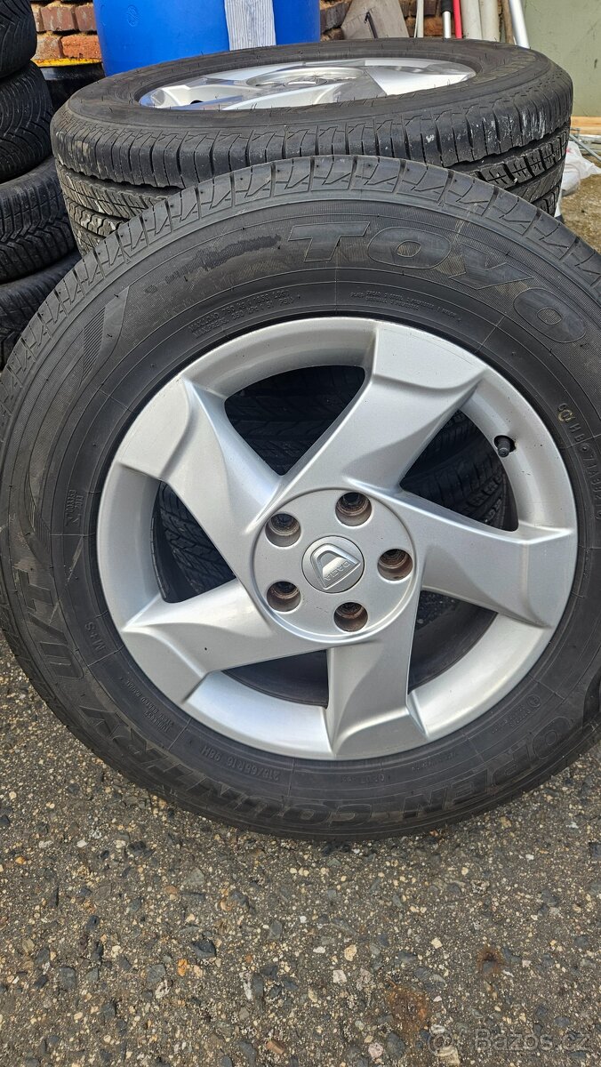 215/65R16 5x114.3 - 4