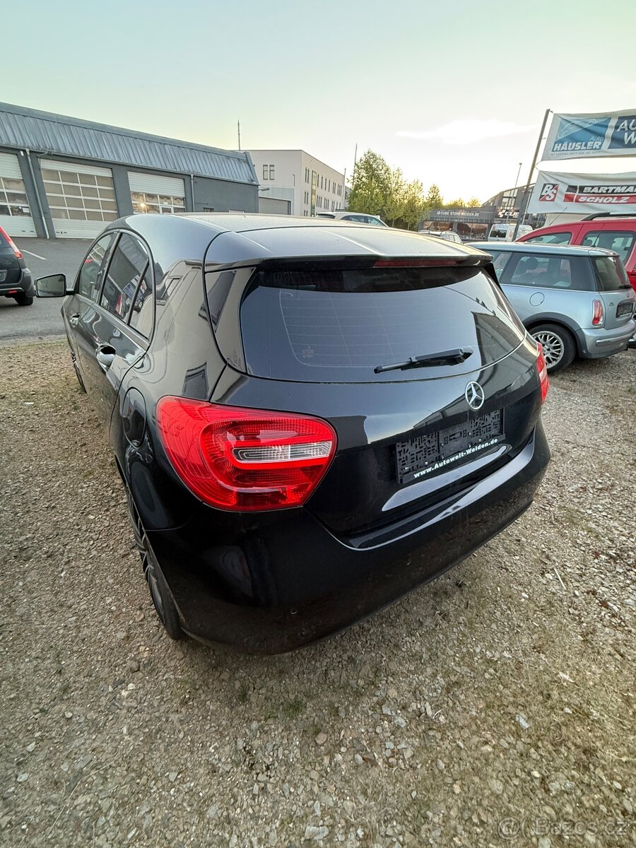 Mercedes benz A176,A200cdi - 4