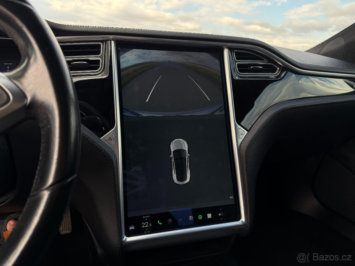 Tesla S 10/2013 - 4