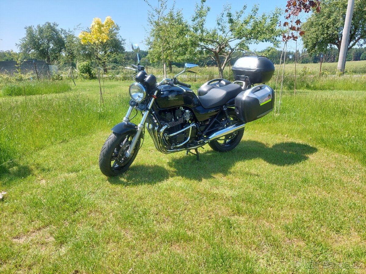 Honda CB 750 SEVEN FIFTY - 4