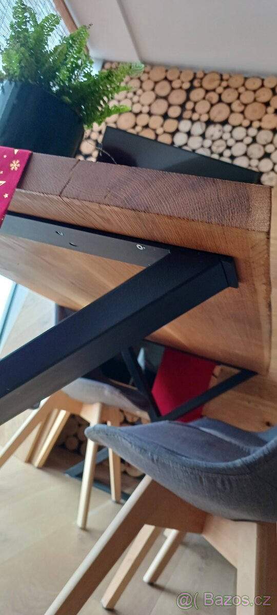 Dubový masivni stůl - 4