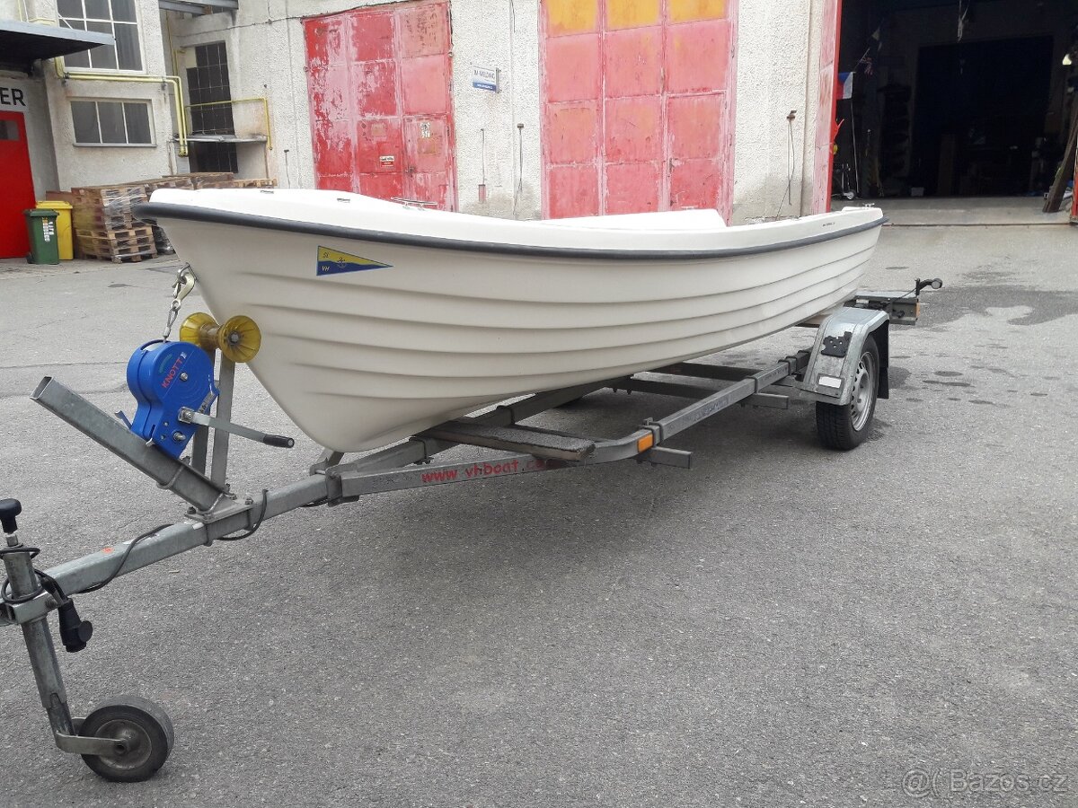 Rybářský motorový člun A 400 - 4