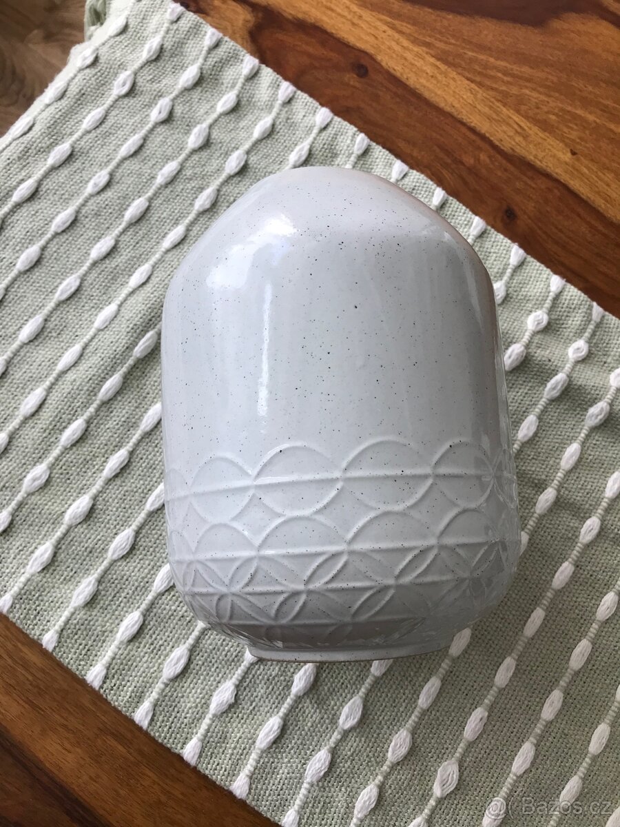 Béžová váza scandi - 4