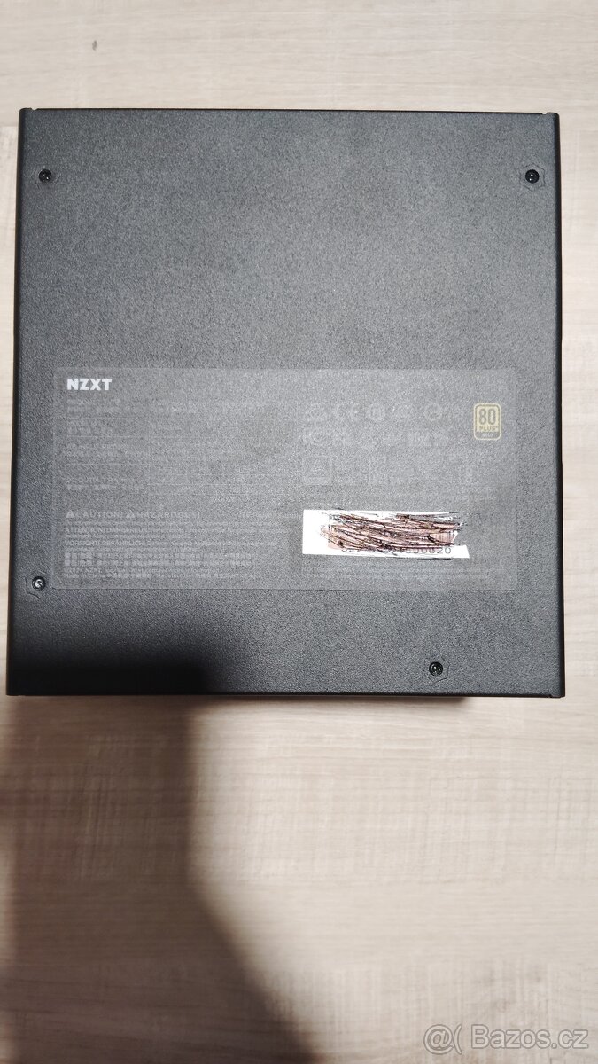 Prodám zdroj NZXT C1200 (1200 W, 80+ Gold). - 4