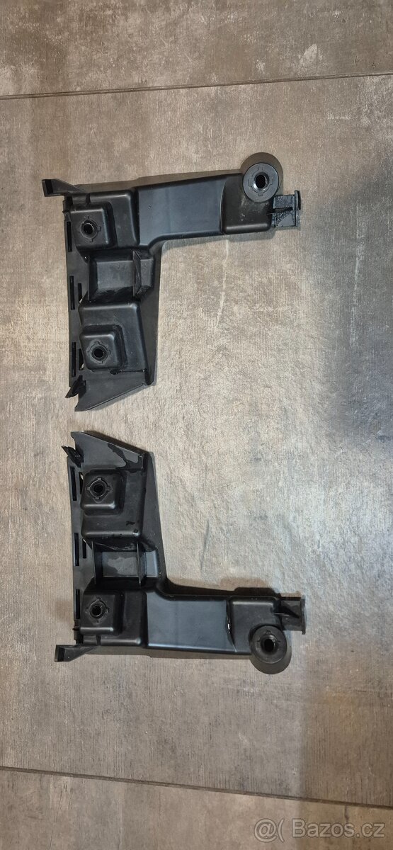 Držák L+P zadního nárazníku Volvo XC70 P3 - 4