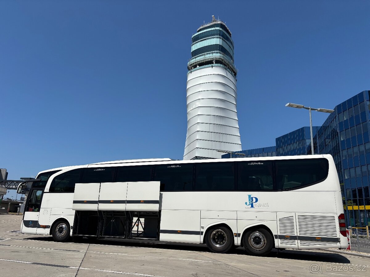 Mercedes-Benz Travego - 4