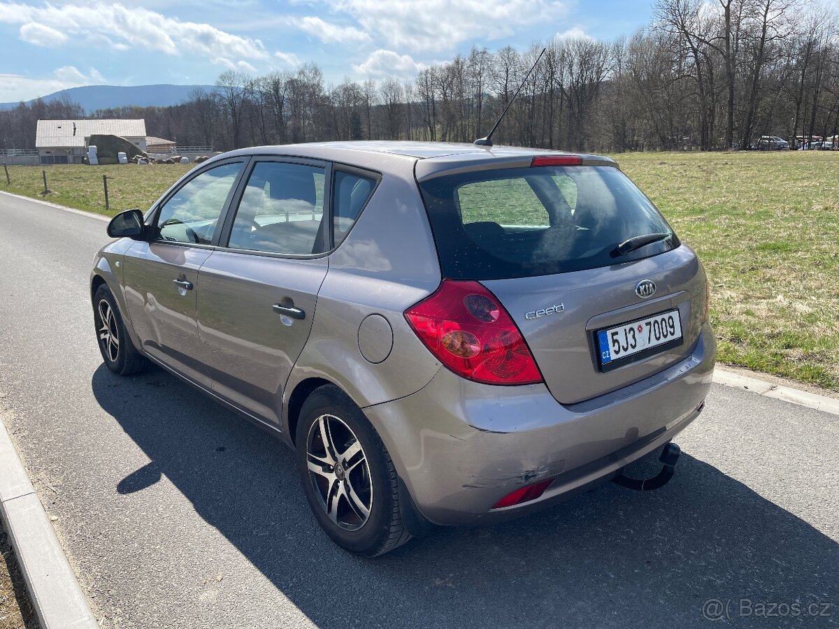 Kia Ceed 1.4 - 4