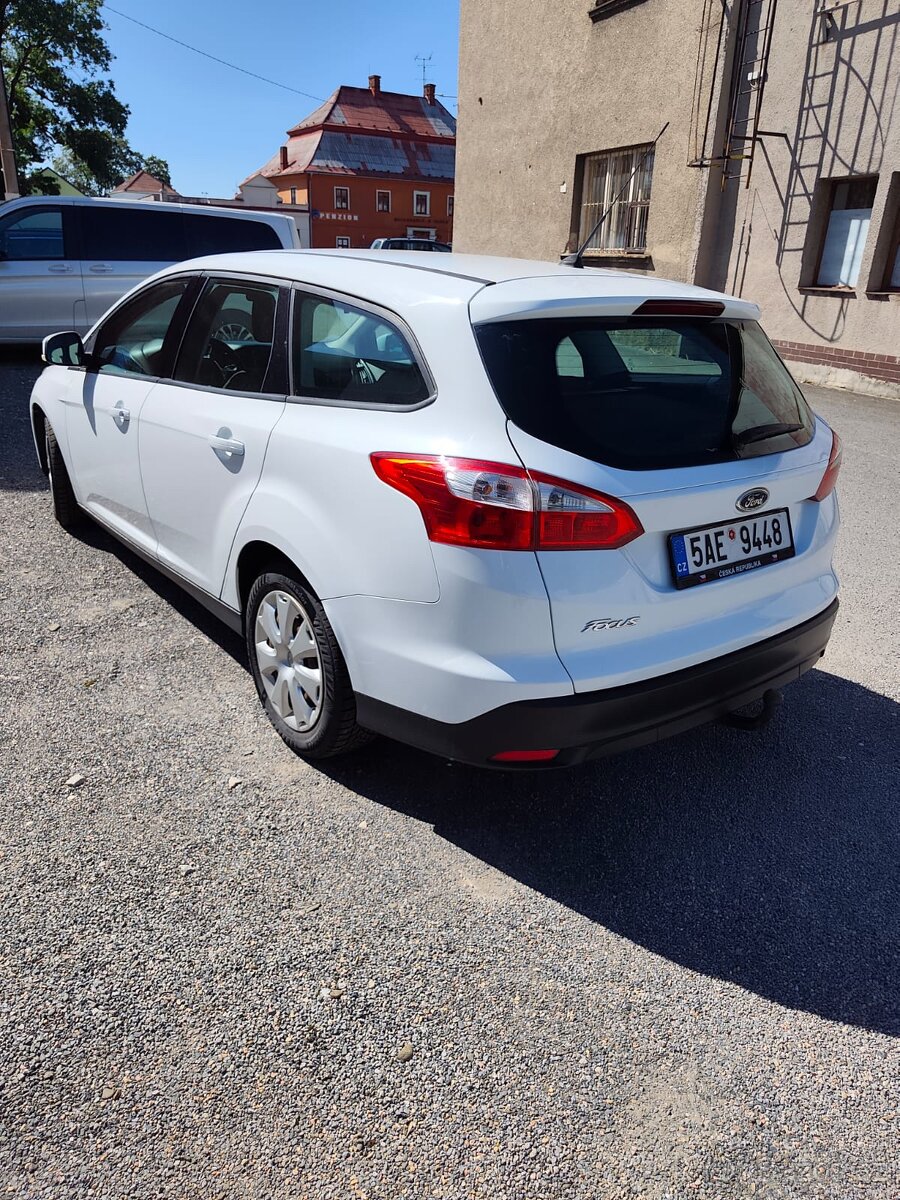 Ford Focus combi 1.6d, 85 kW, 2011 - 4