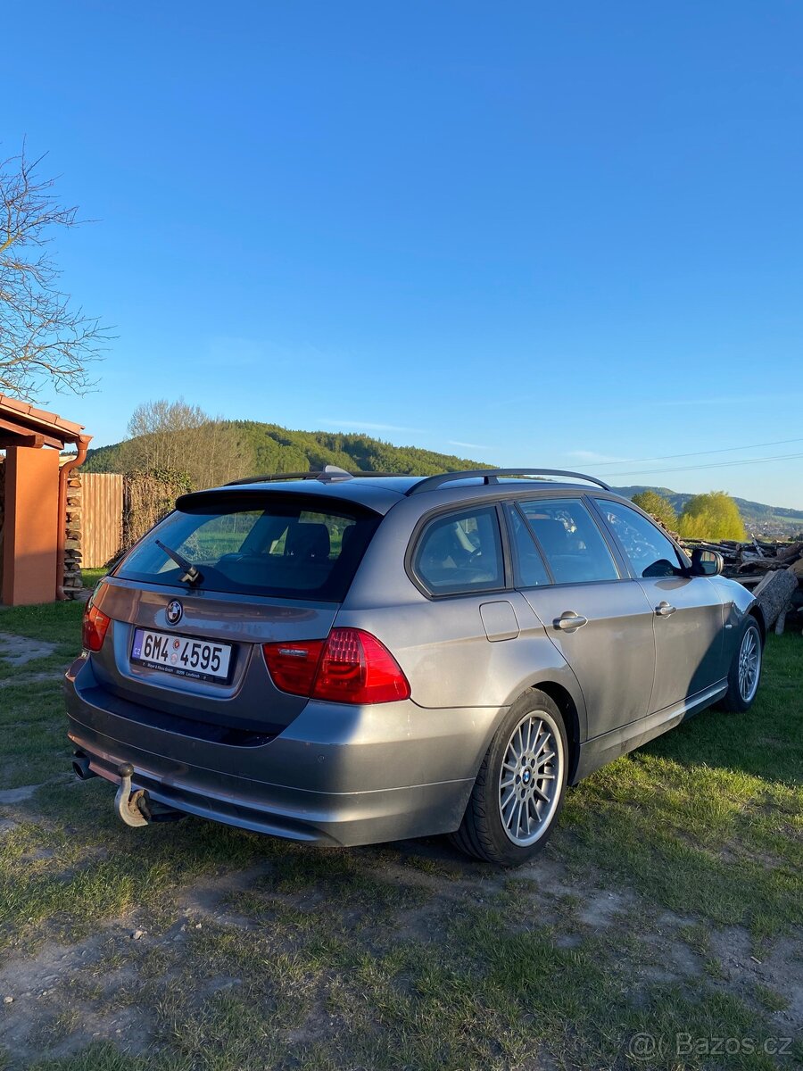 BMW E91 318d Lci - 4