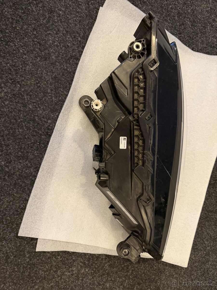 Levé přední světlo Škoda Superb 3 Facelift MATRIX - 4