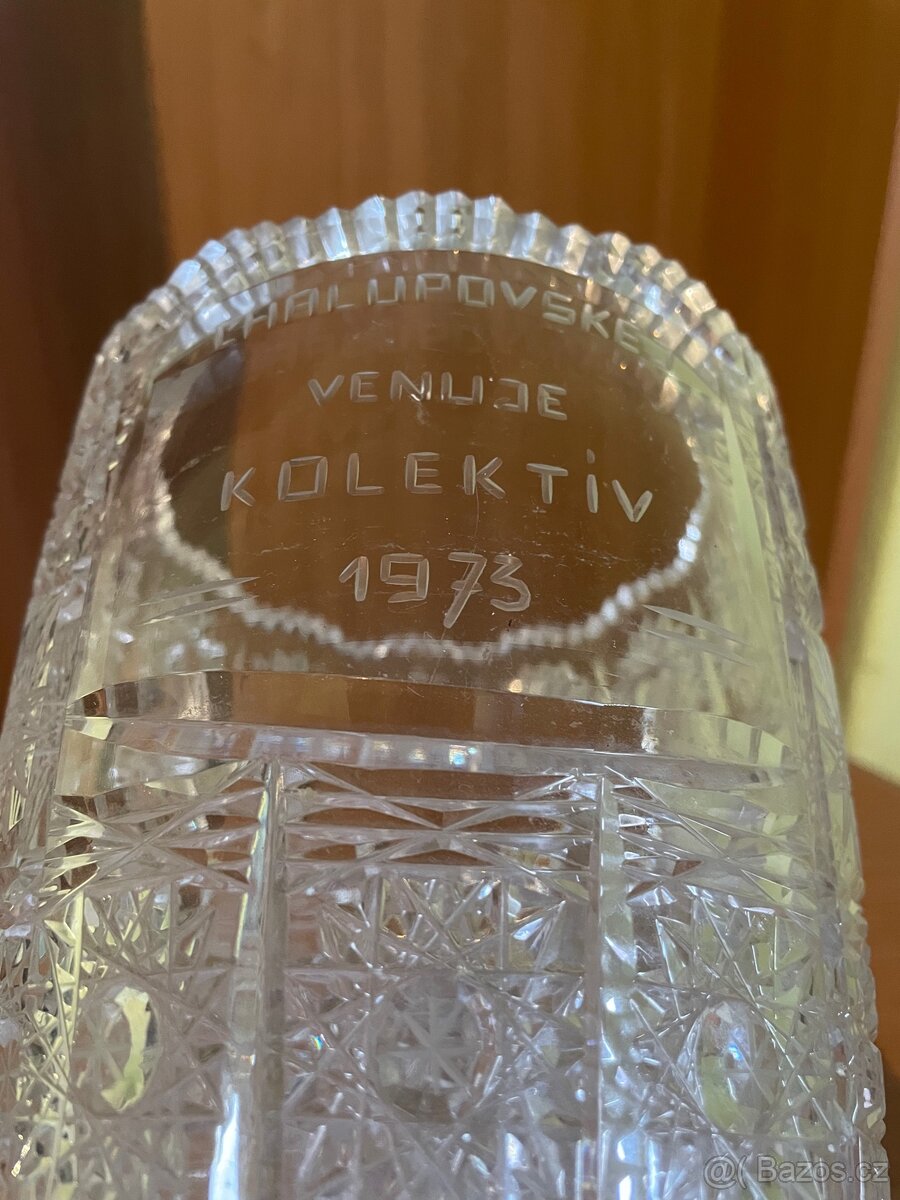 Broušená skleněná váza - 4