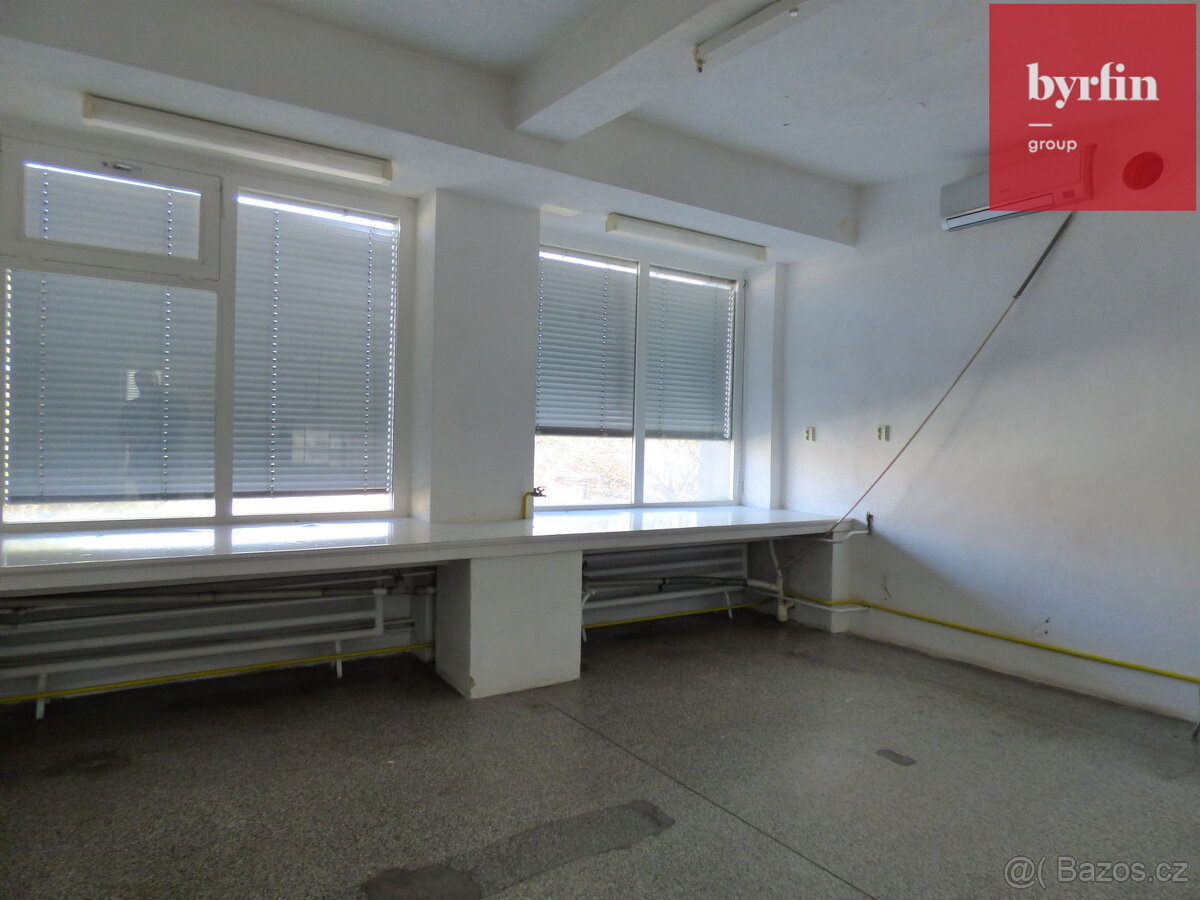 Pronájem komerčních prostor Opava - 4