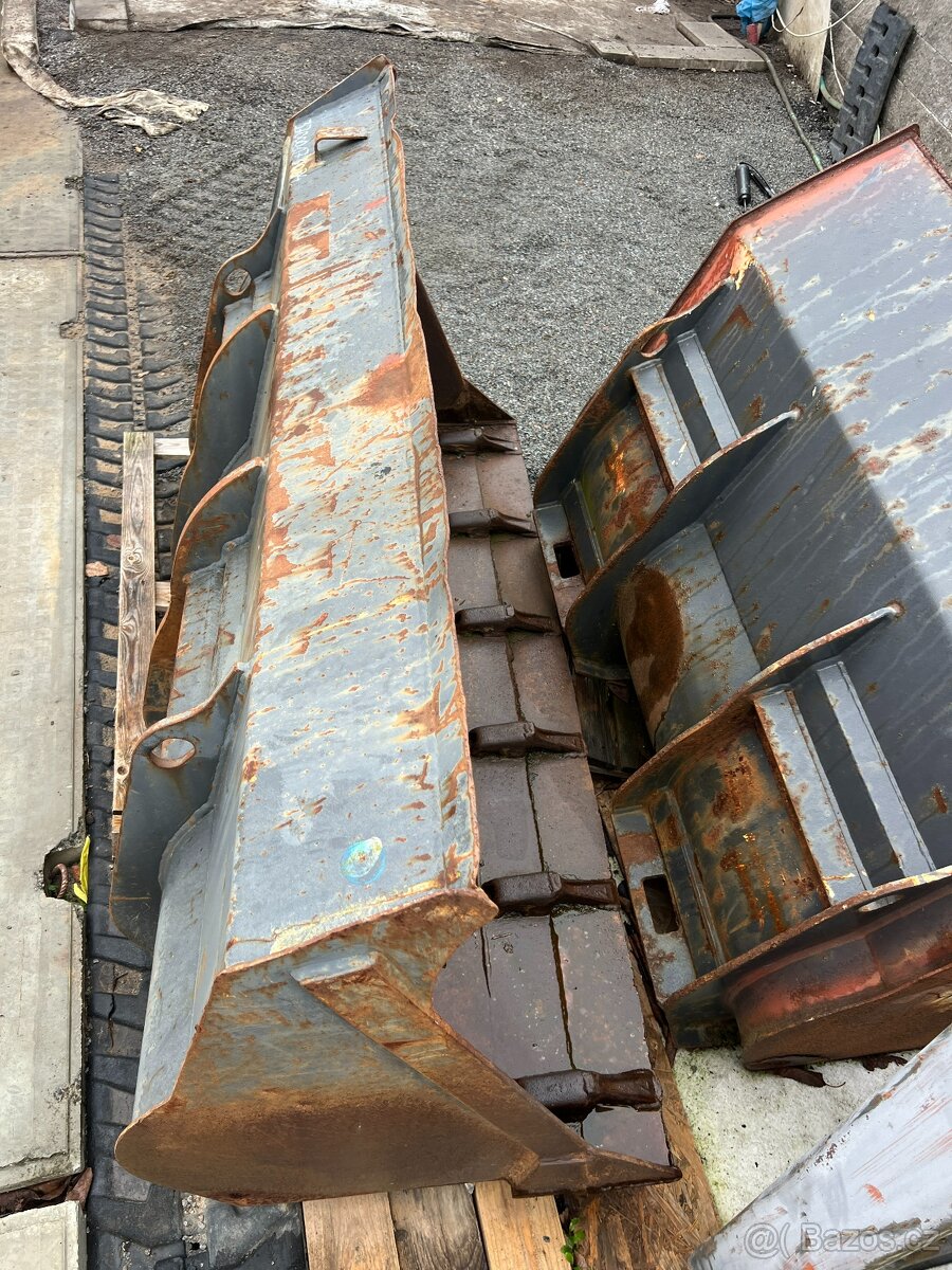 originální lžíce / lopata k nakladači 187x80x90 - 4