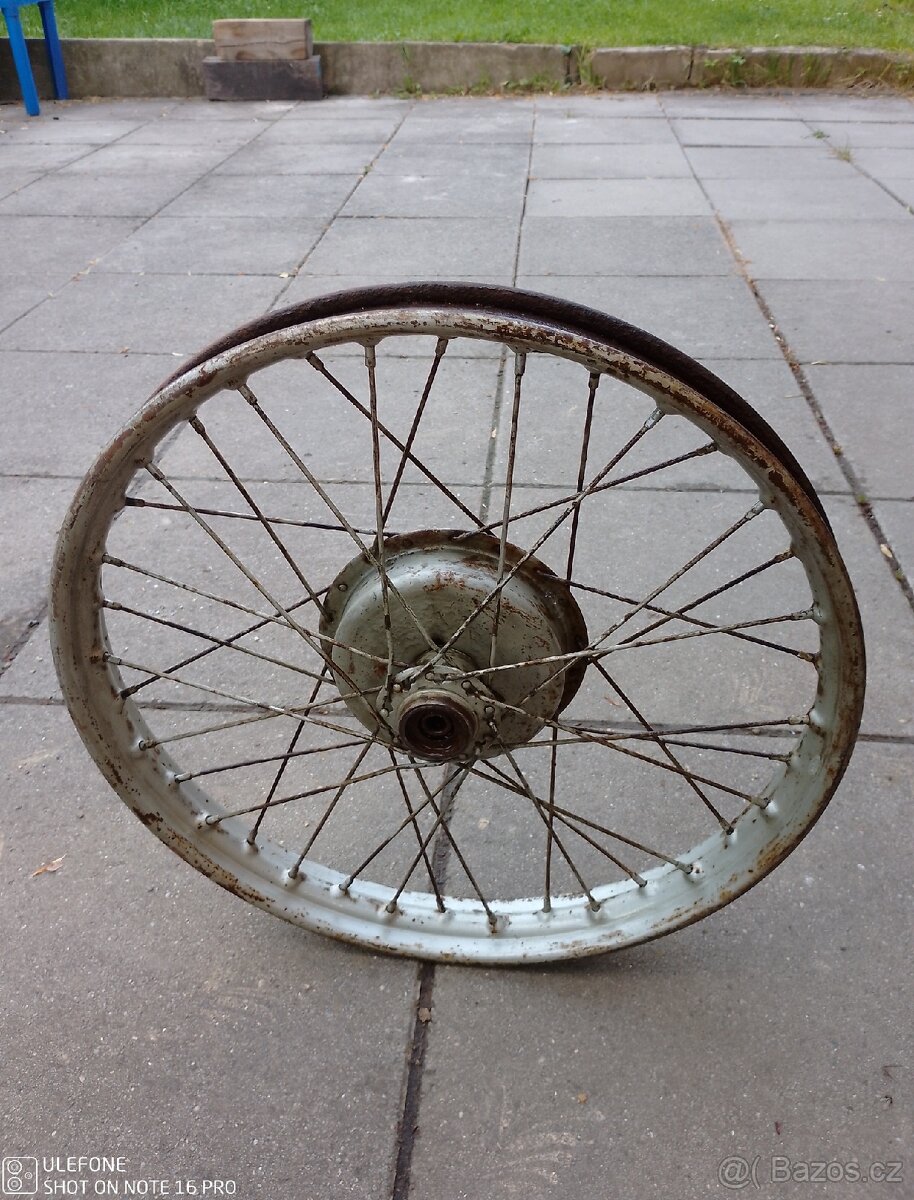 Jawa čz. Kola na péráka,cena za obě - 4