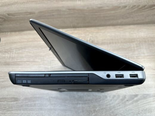 Dell Latitude E6540 - 4