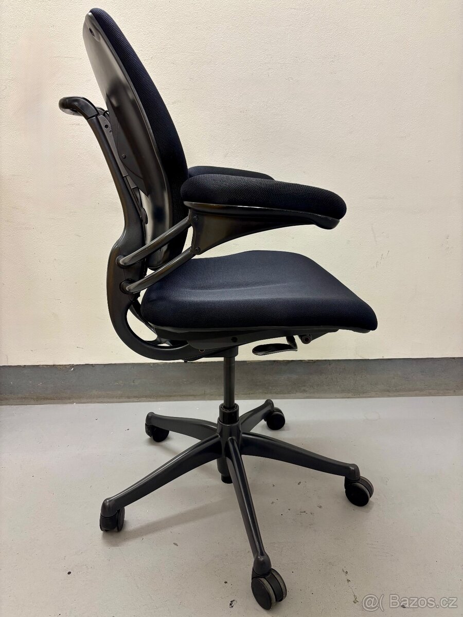 Kancelářská židle Humanscale Freedom - 4