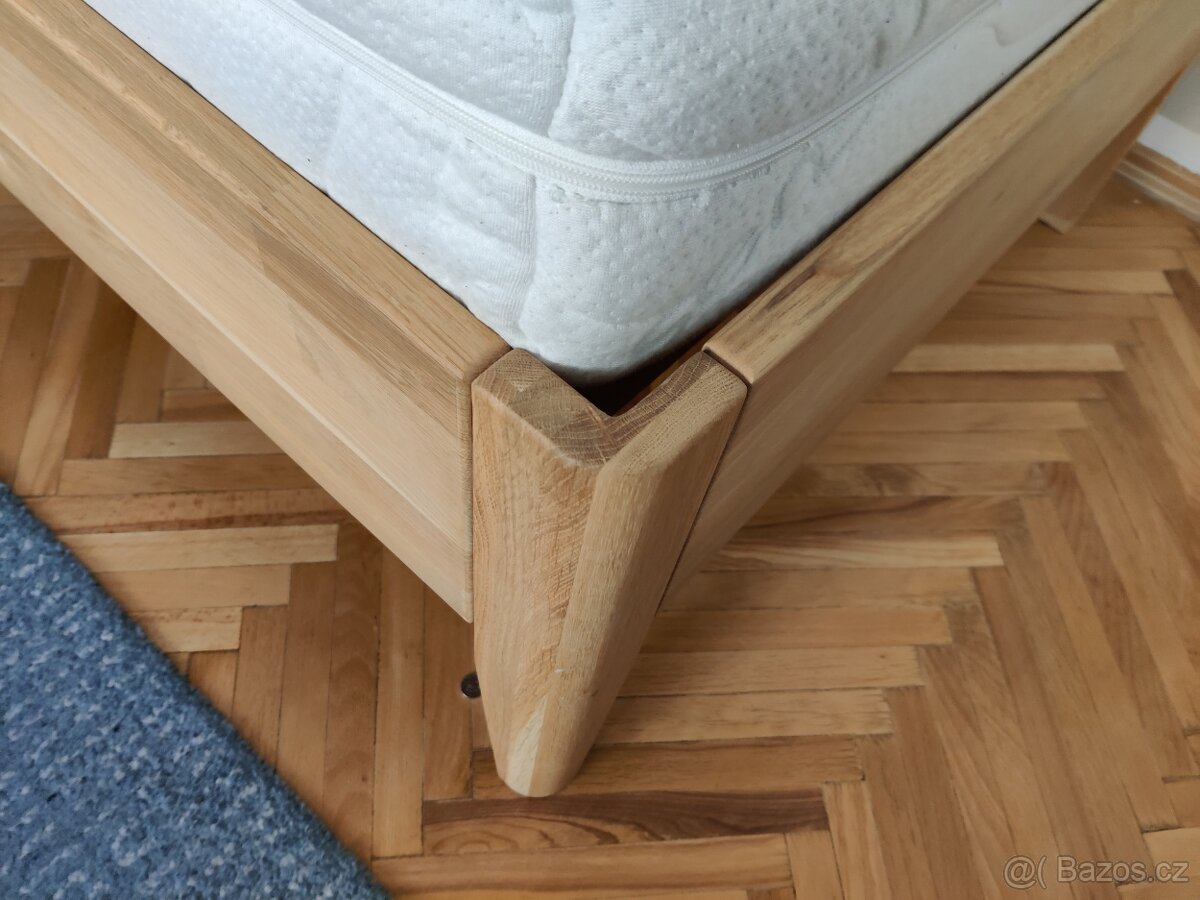 Dřevěná postel 90200 + špičková matrace Sensapol - 4