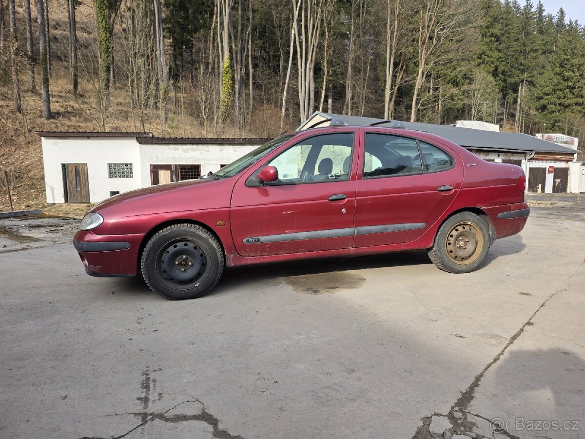 Renault Megane 1,6 - 4