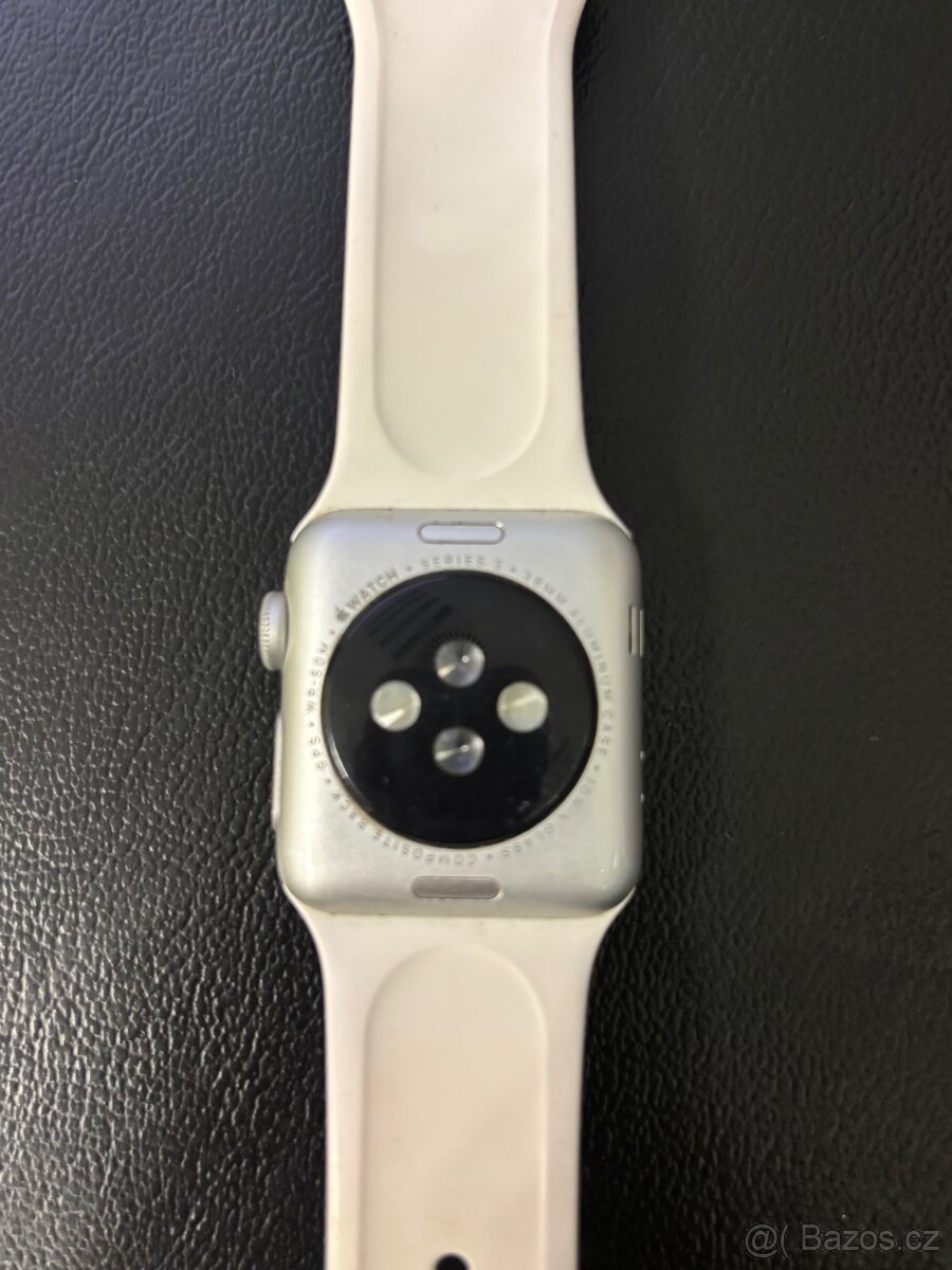 Apple Watch Series 3 38 mm - stříbrná - 4