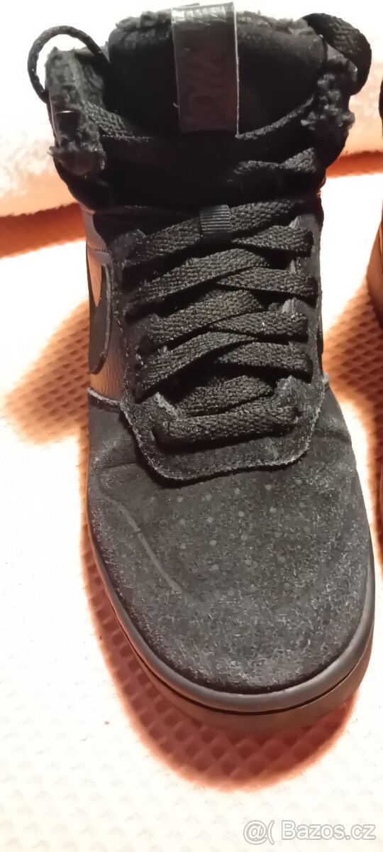 Zánovní zimní kotníkové boty Nike vel.38 - 4
