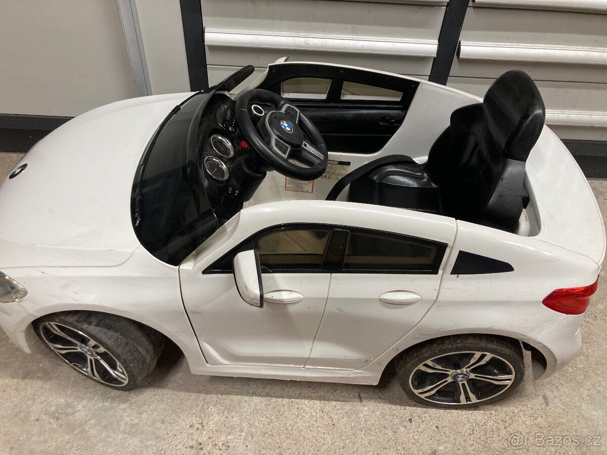 Elektricke auticko BMW - 4