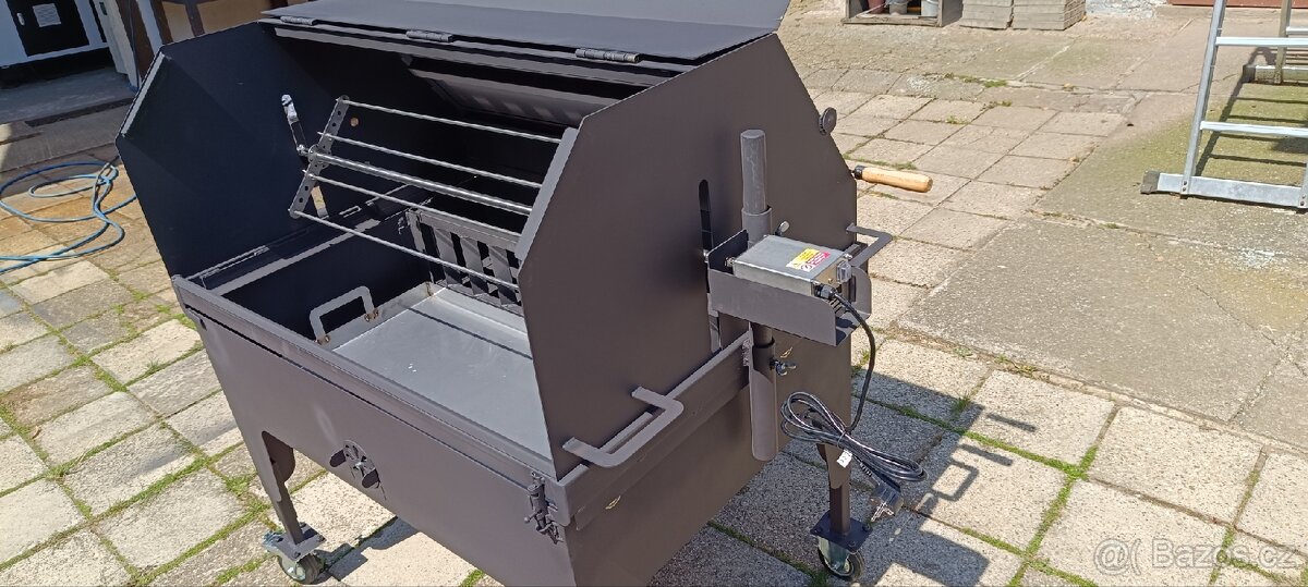 Multifunkční gril na selátko a kýtu - 4