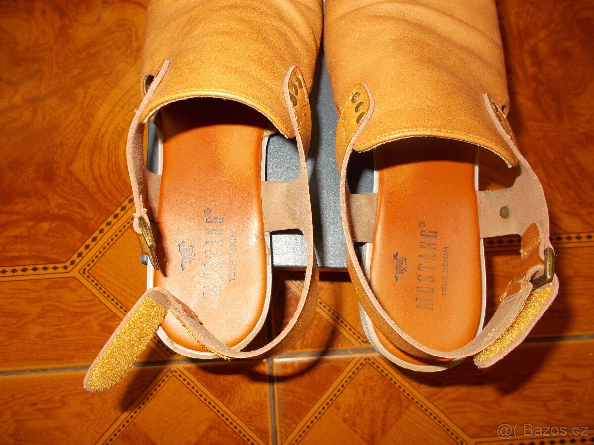 Dámské sandály Mustang - 4
