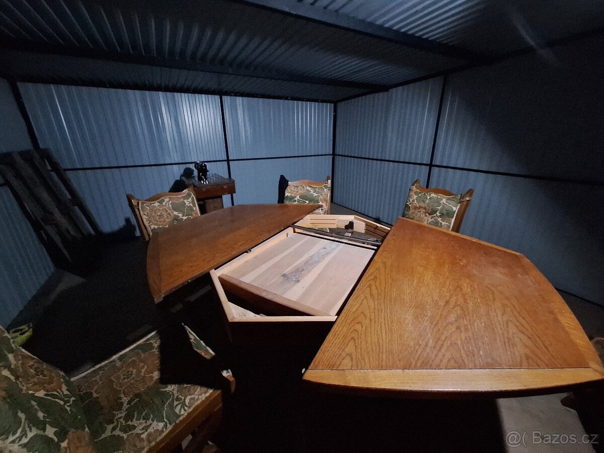 Jídelní stůl s šesti židlema - 4