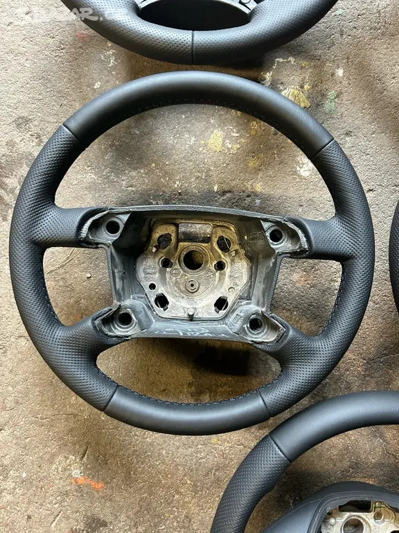 Nabízím nově renovované volanty VW T4,T5,T6 - 4