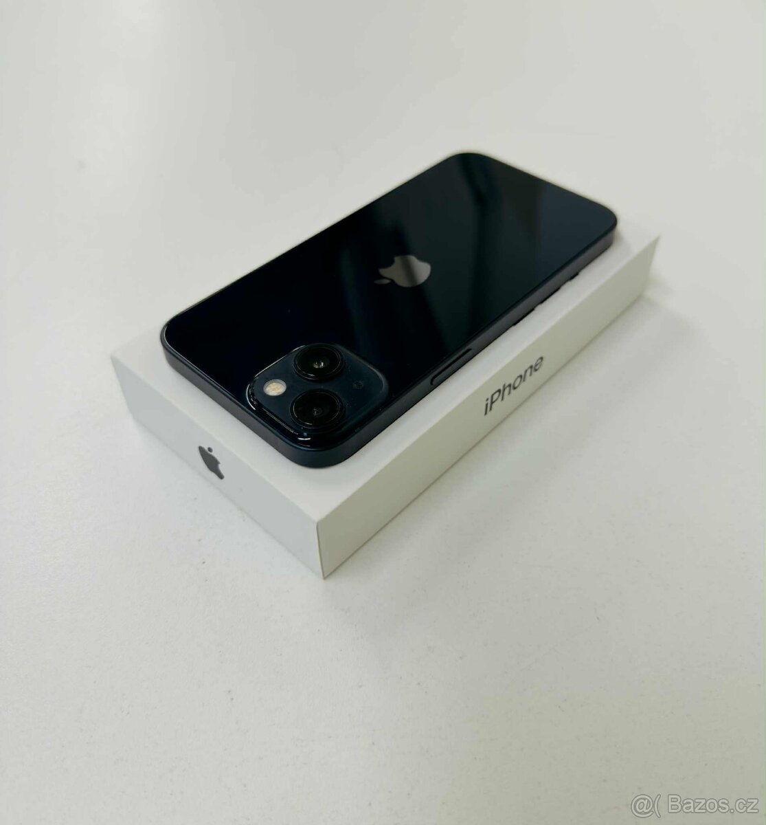 Apple iPhone 13 128GB modrý - 4
