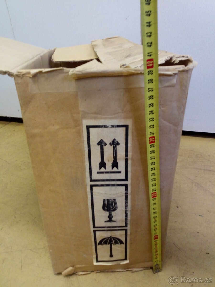 Krabice k magnetofonu B100 - 4