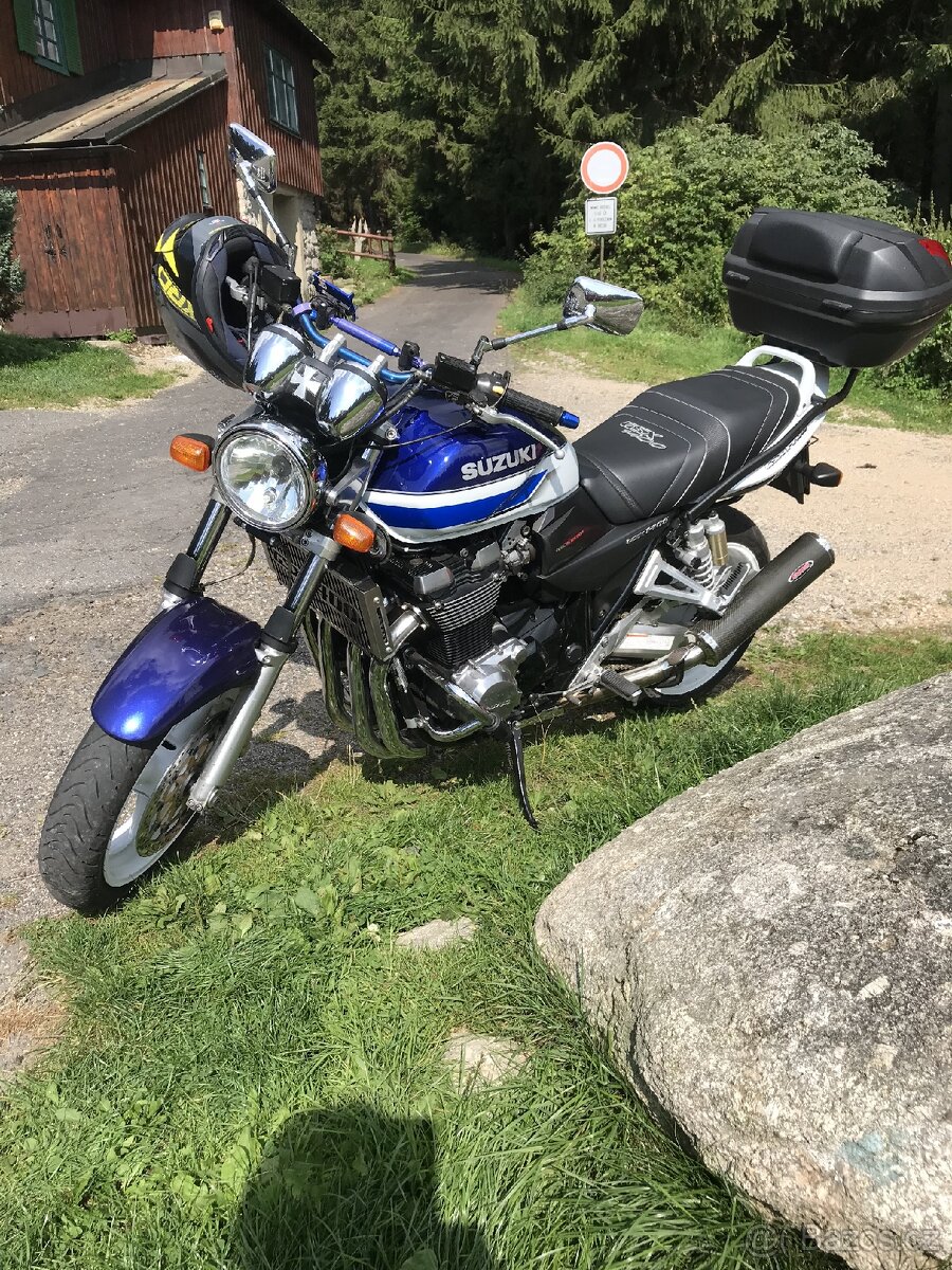 Suzuki GSX 1400 - 4